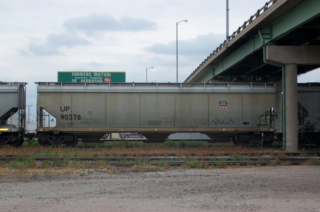 Union Pacific Railroad Covered Hopper No. 90378 at Lexington, NE by Scotch Canadian