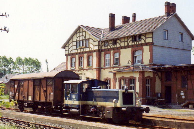 DB: 332 238 mit Übergabezug am 31.05.1985 im Bahnhof Wanfried by Helgoland