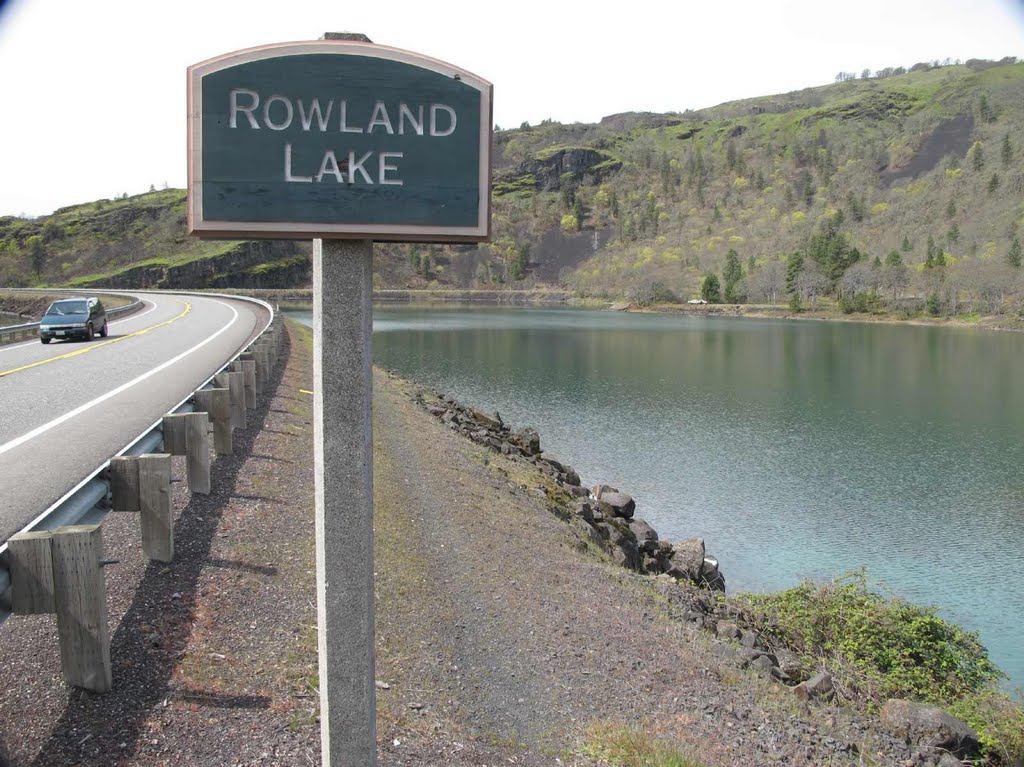 Rowland Lake by Curious Gorge Guidebook