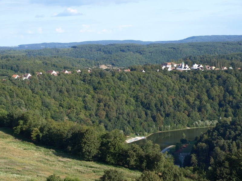 Bítov z rozhledny od Vranče by Mgr.Pavel Weidenthaler