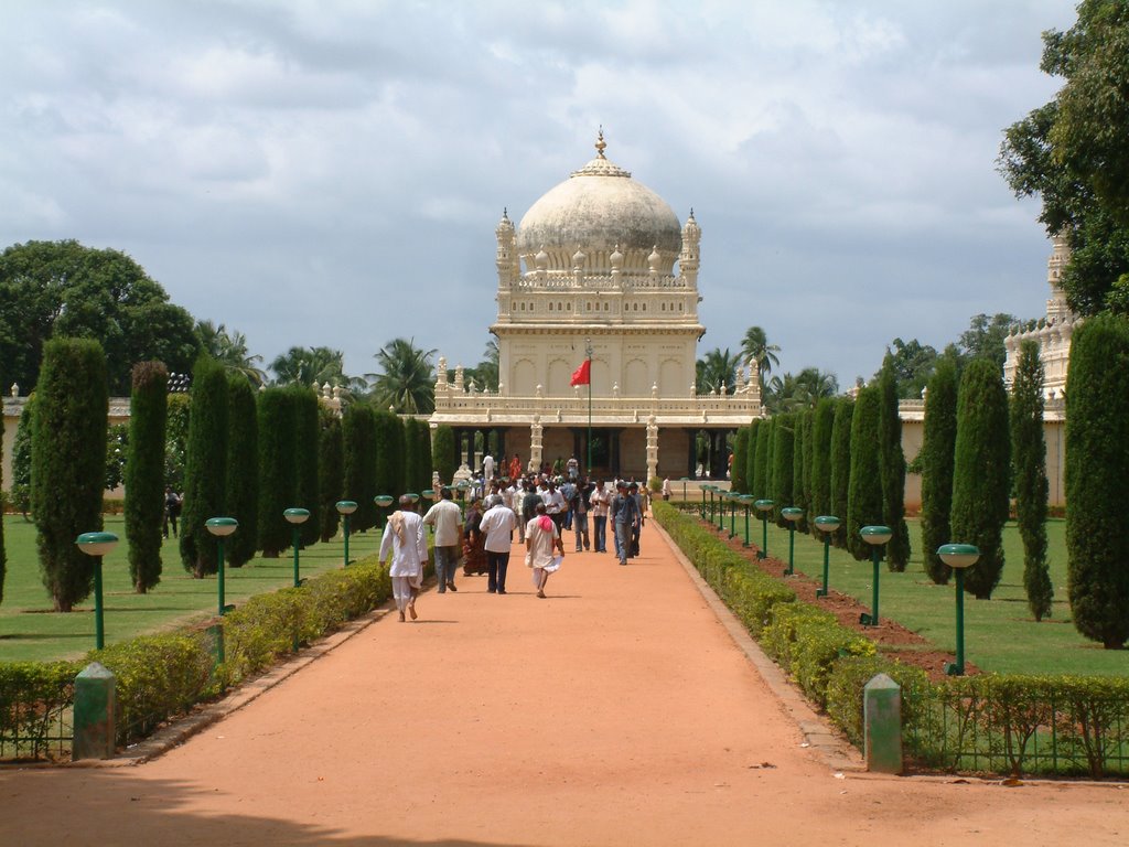 Tipu Sultan's Tomb by mike richardson