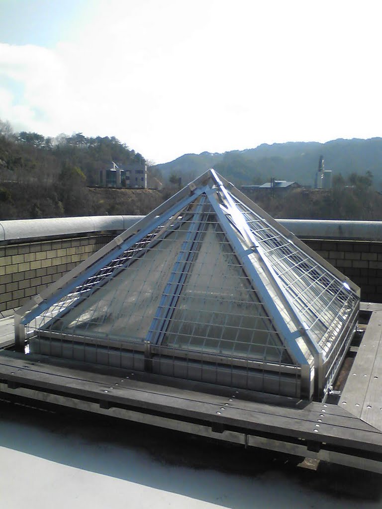 GLASS PYRAMID upon ORI-GAWA DAM by AKIMINORI