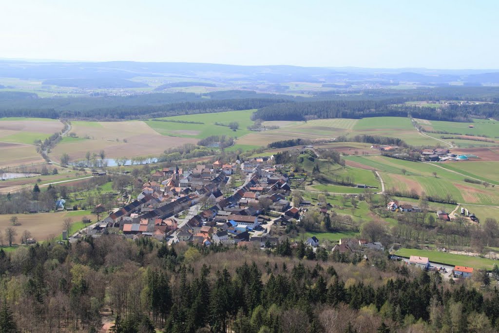 Blick vom Aussichtsturm auf Neustadt am Kulm by David Strempel