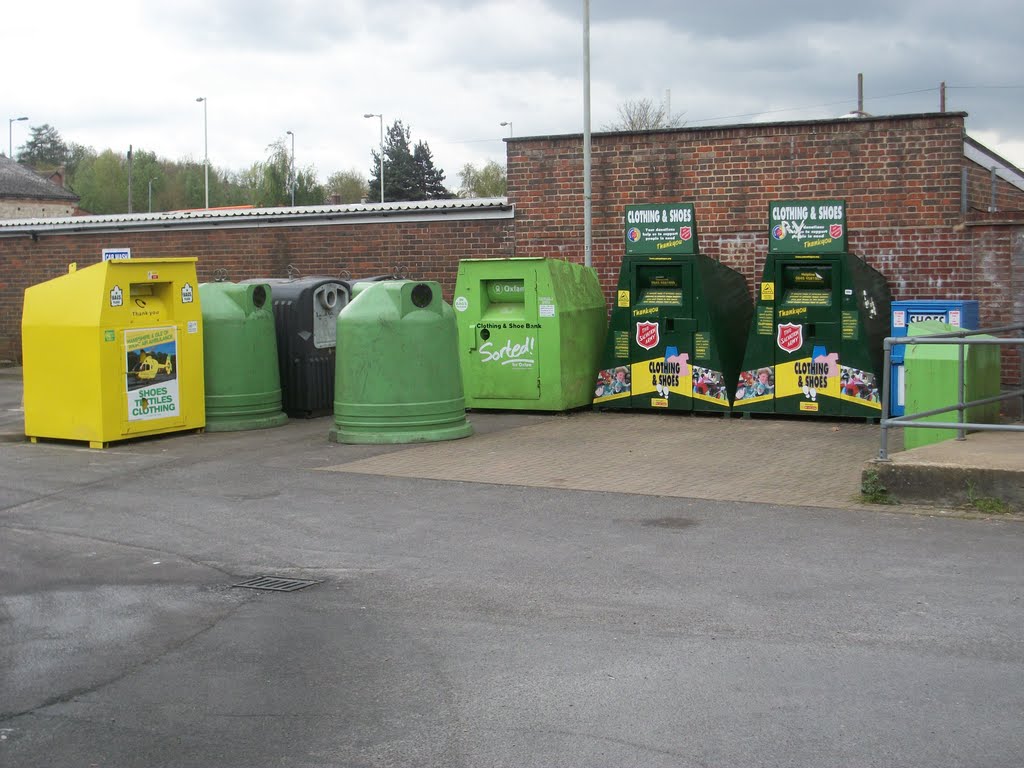 The Alton Recycling Area by Robert'sGoogleEarthPictures