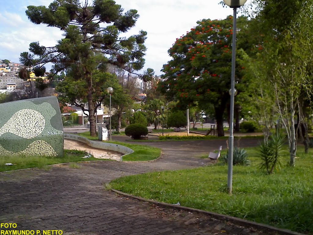 MG-Juiz de Fora Praça da Baleia Bairro Bairu 4 by Raymundo P Netto