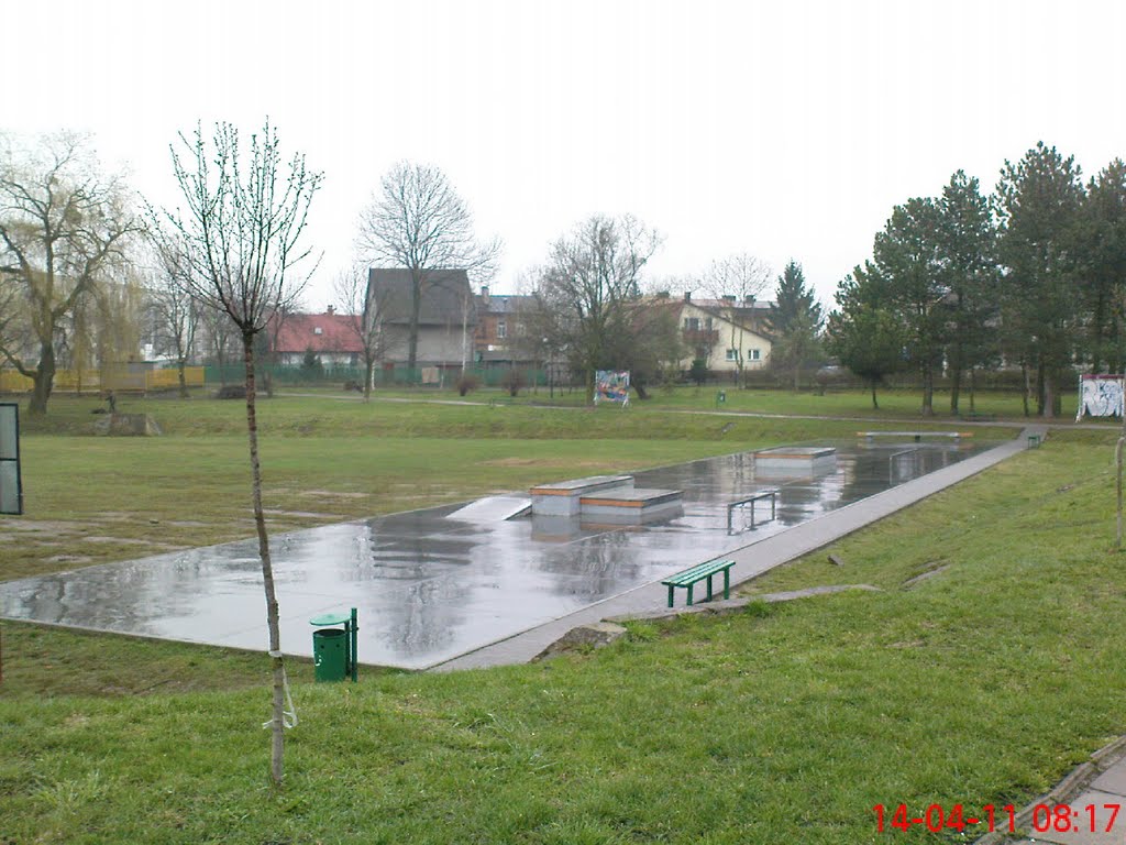 Skate Park w Parku Miejskim przy ul.Lubelskiej w Chełmie (wiosną) by szek51