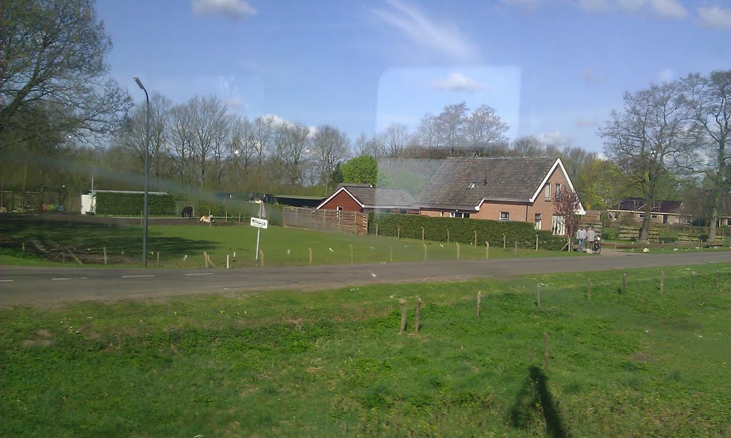 Langs het spoor in Veenoord by BaliBennie