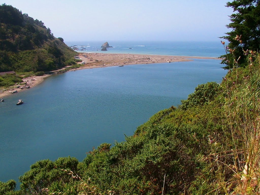 California - Mendocino – Foce del Big River by Maurizio Giove