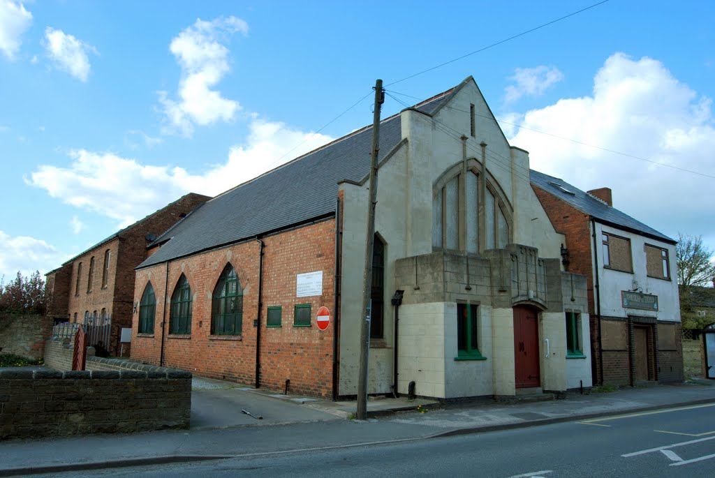 Tibshelf, Derbyshire, Methodist Church with former Slap and Tickle by ♫ Russ Hamer