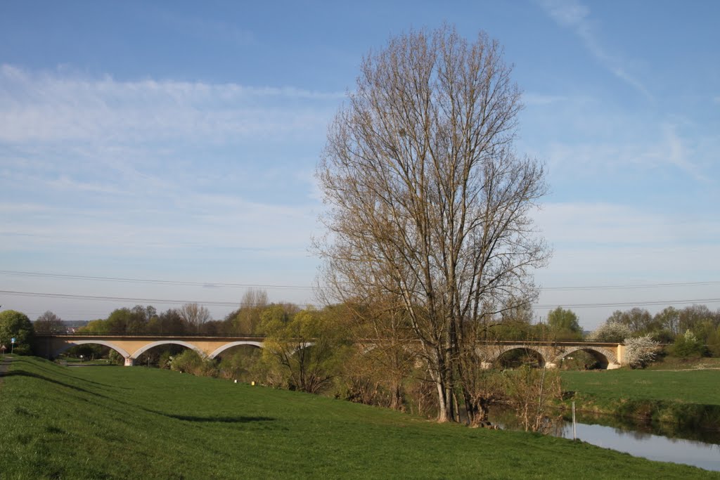 Achterbrücke in Hallstadt by Schmeukel