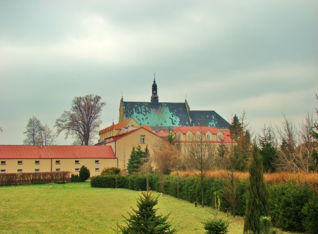 Zespół klasztorno-kościelny powstały w latach 1648-52-Lutomiersk ul.Kopernika 3.Monastery and a church built in the years 1648-1652 by Witold Lewandowski