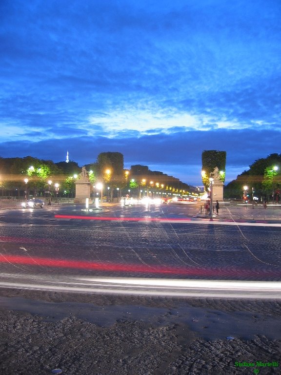 Avenue de Champs Elysees from place de la Concorde - by night by ►Stefano Martelli◄