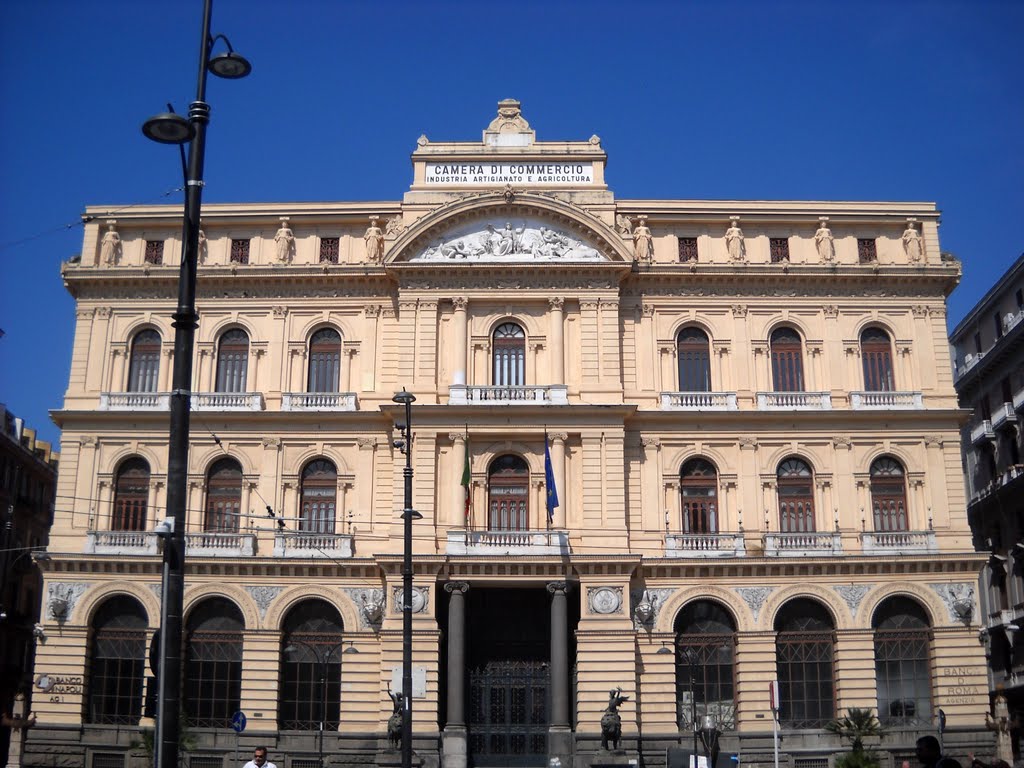 Napoli - Piazza Bovio - Palazzo della Borsa - Aprile 2011 by The Red