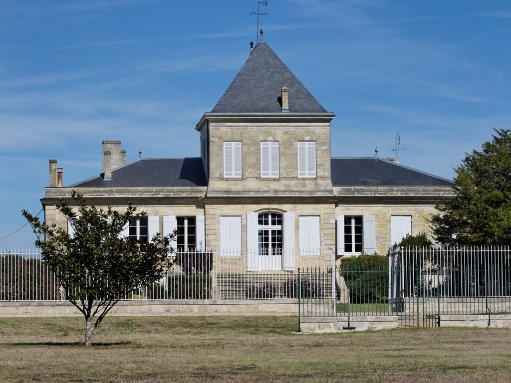 Chateau Brane-Cantenac (2 eme cru classé 1855) by Daniel Pelletier