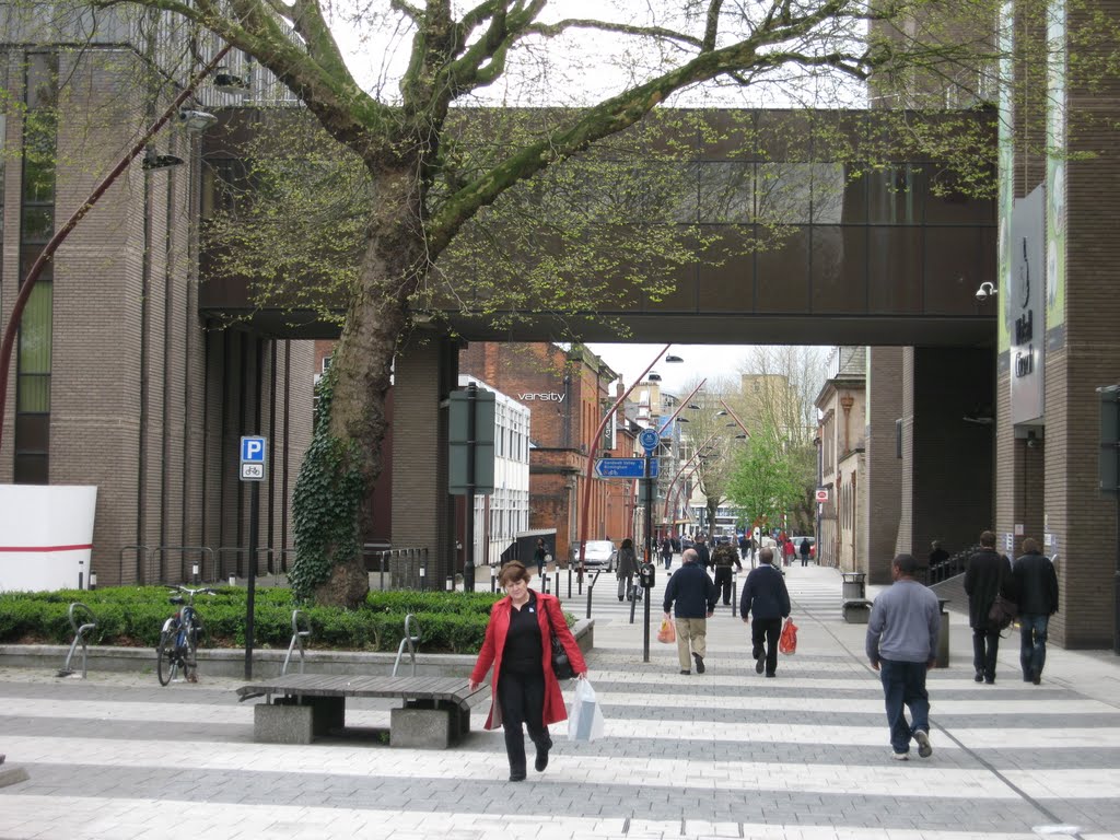 Darwall Street, Walsall MBC Offices, looking towards St Pauls Crossing & Bus Station by JohnHW