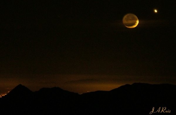 La Luna y el planeta Venus en Conjunción. by Jose A. Ruiz