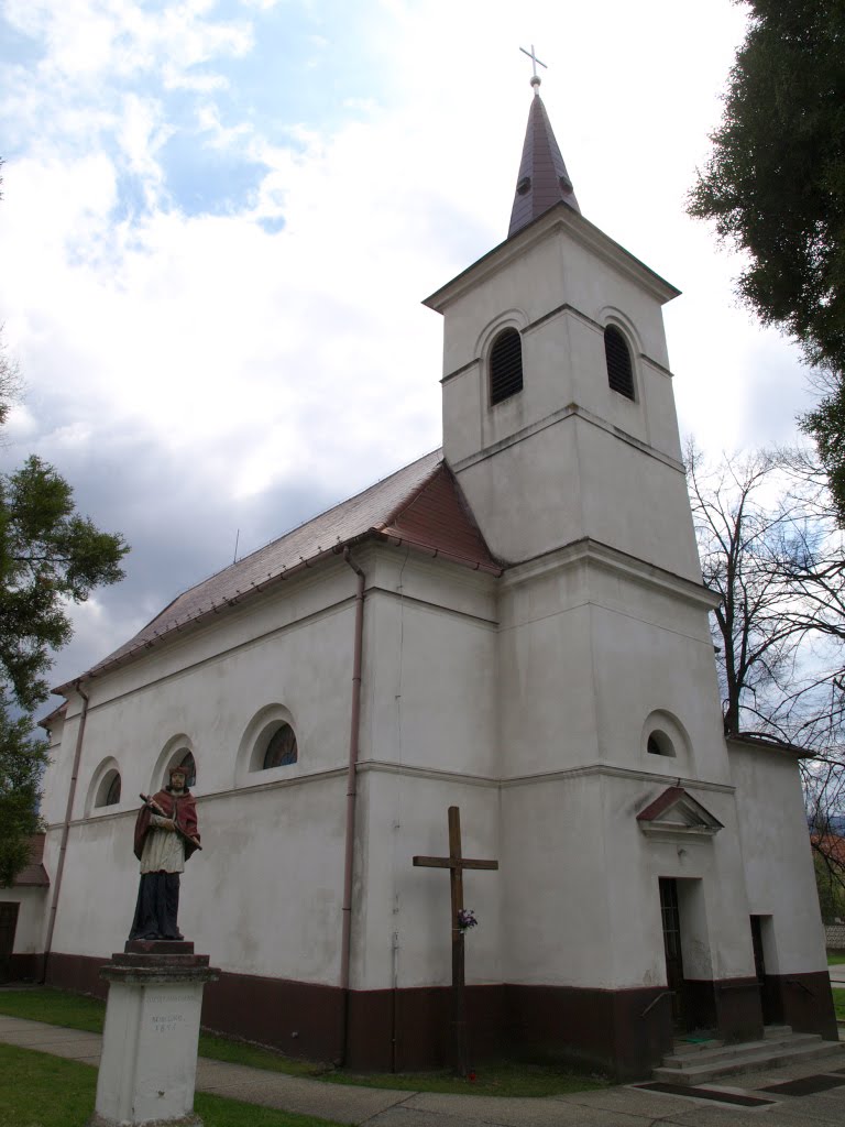 Bystričany - kostol Najsvätejšej trojice by < JOKO >