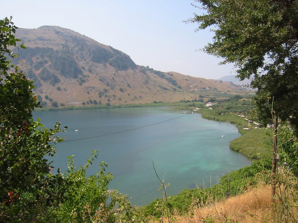 Lake Kourna / Λ. Κουρνά by Martin Weissenboeck