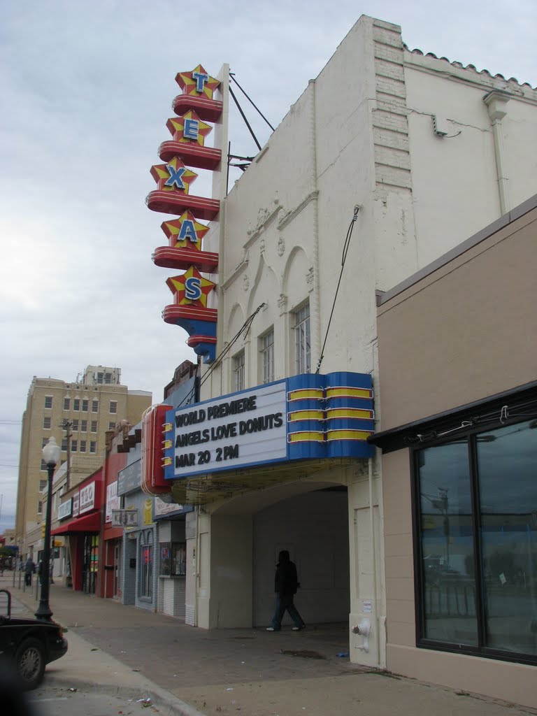 Texas Theatre, Oak Cliff (Dallas) - Entrance by DepartureLoungeGuru