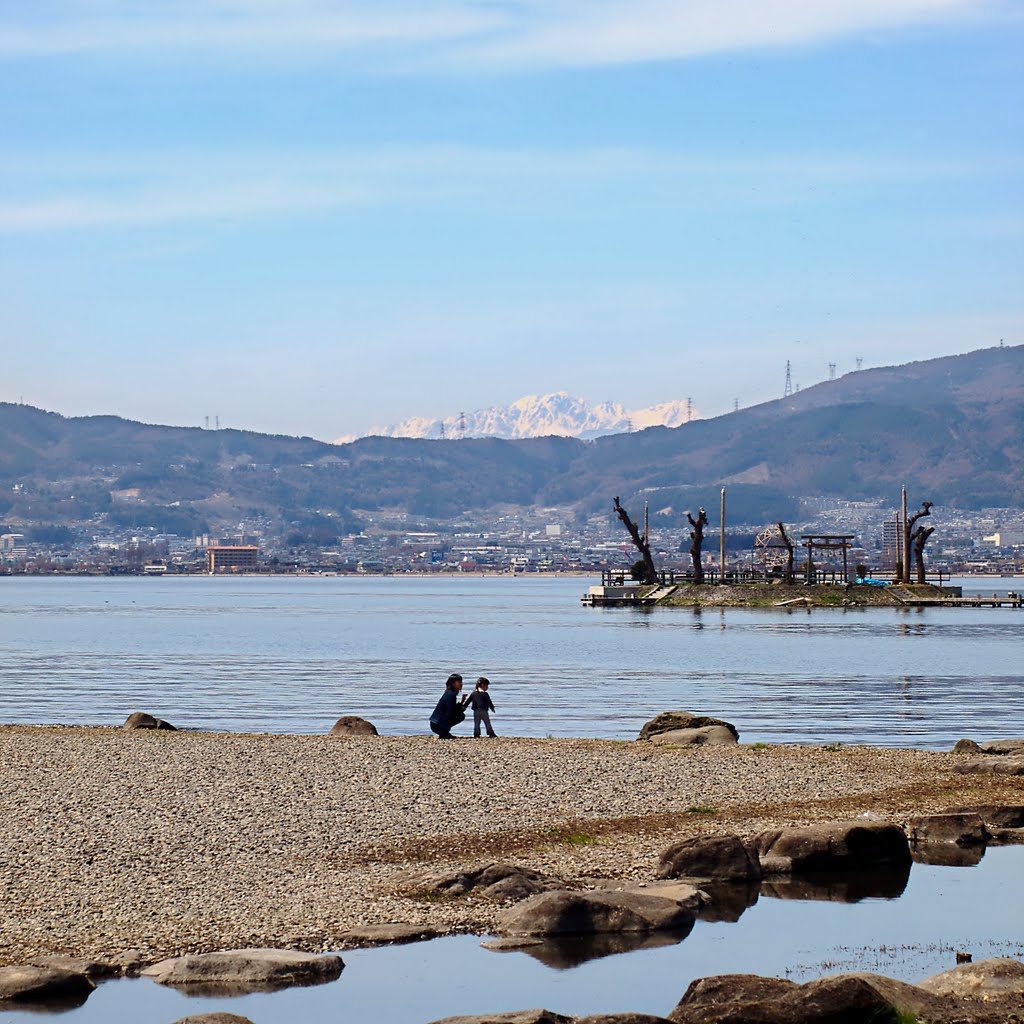 Lake Suwa by taoy (2sq)