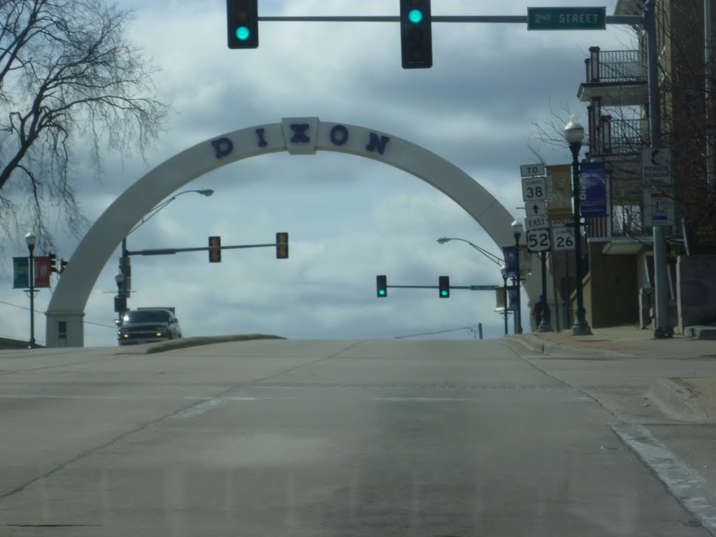 Arch in Dixon, Illinois by keithyearman