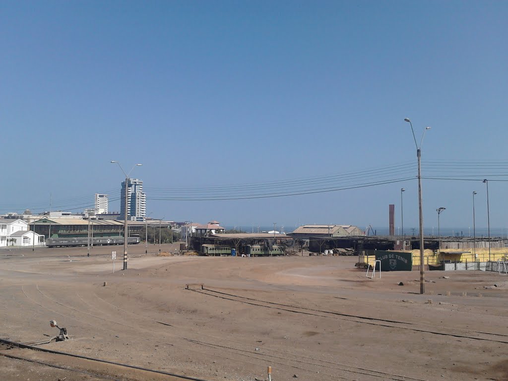 Patio del Ferrocarril de Antofagasta a Bolivia by Challenger Australis