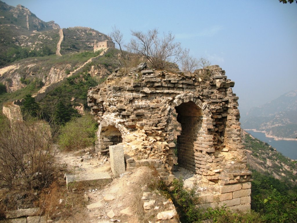 青龙峡古长城局部[The Qinglongxia(Black Dragon Valley) Ancient Great Wall Fort] by 虞海