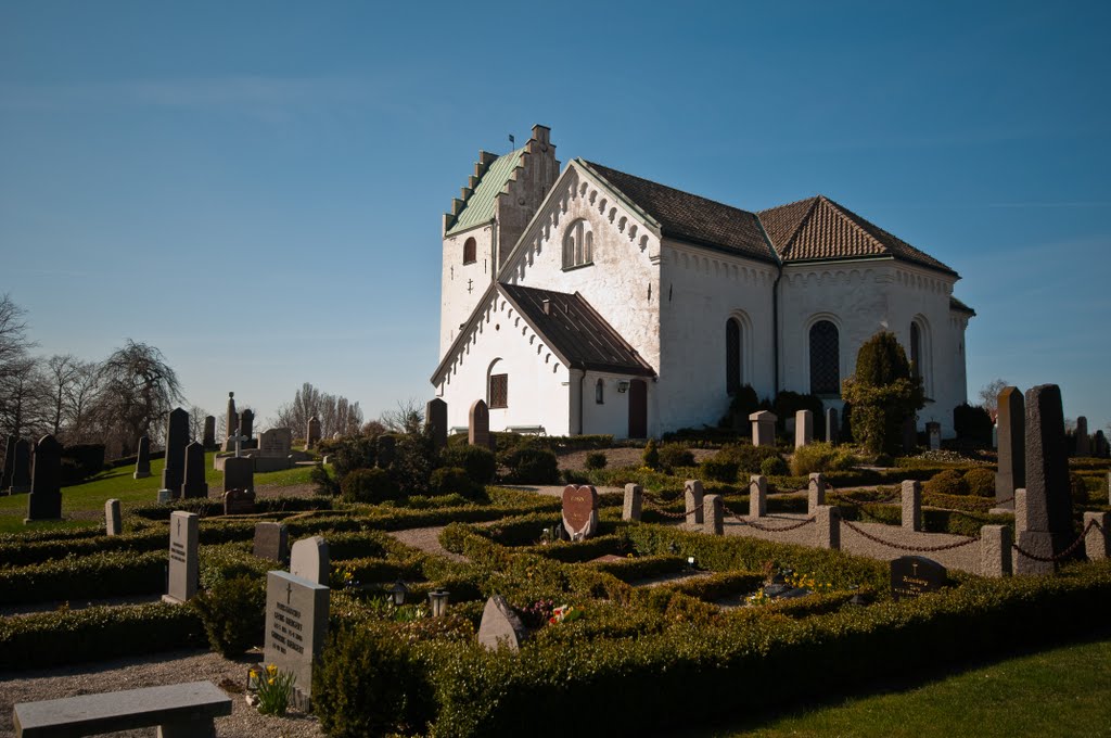 Husie kyrka by Vladka Evelyn Tabáková