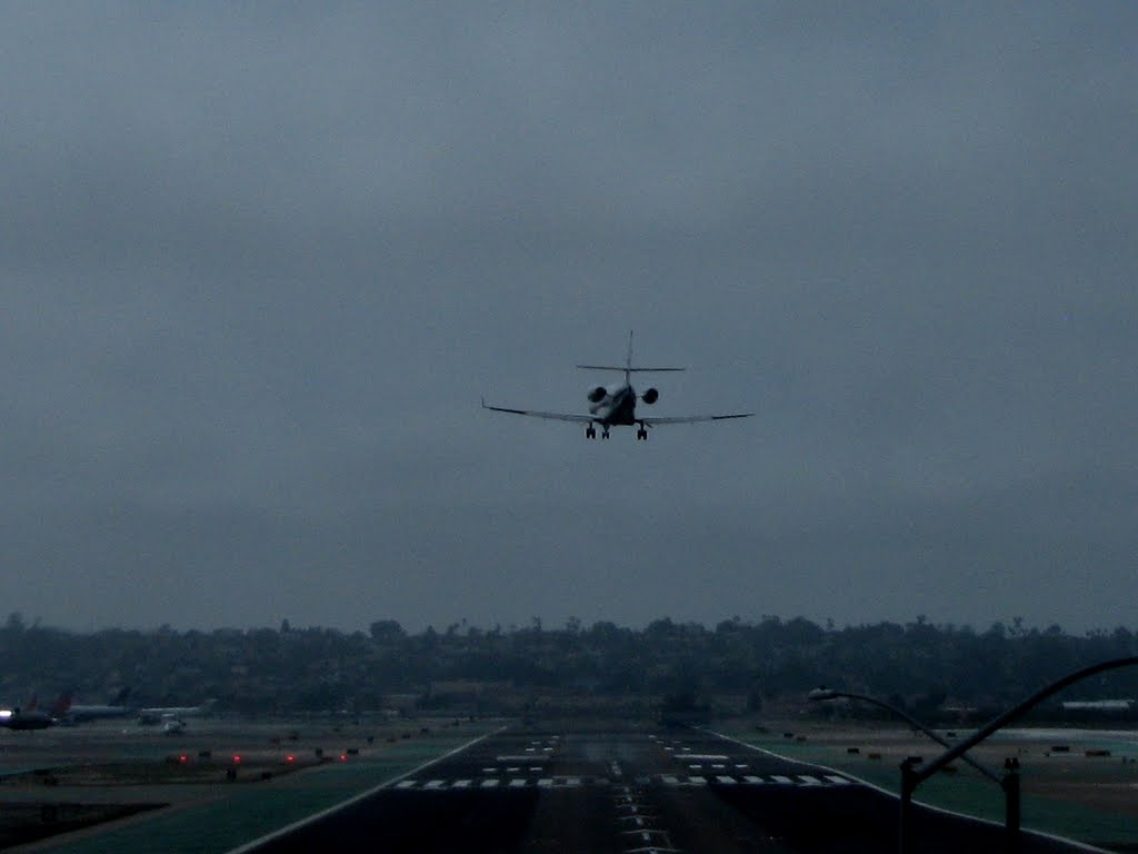 Airport, San Diego, CA by patakieva