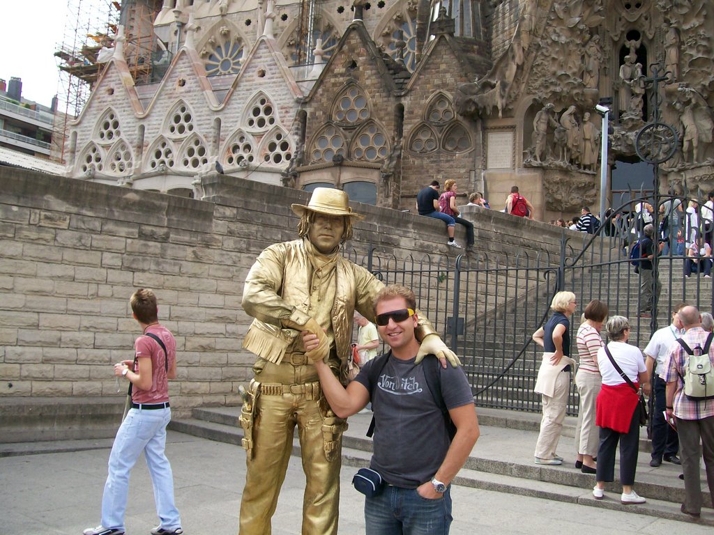 Gold cowboy near Sagrata Familia by grippino