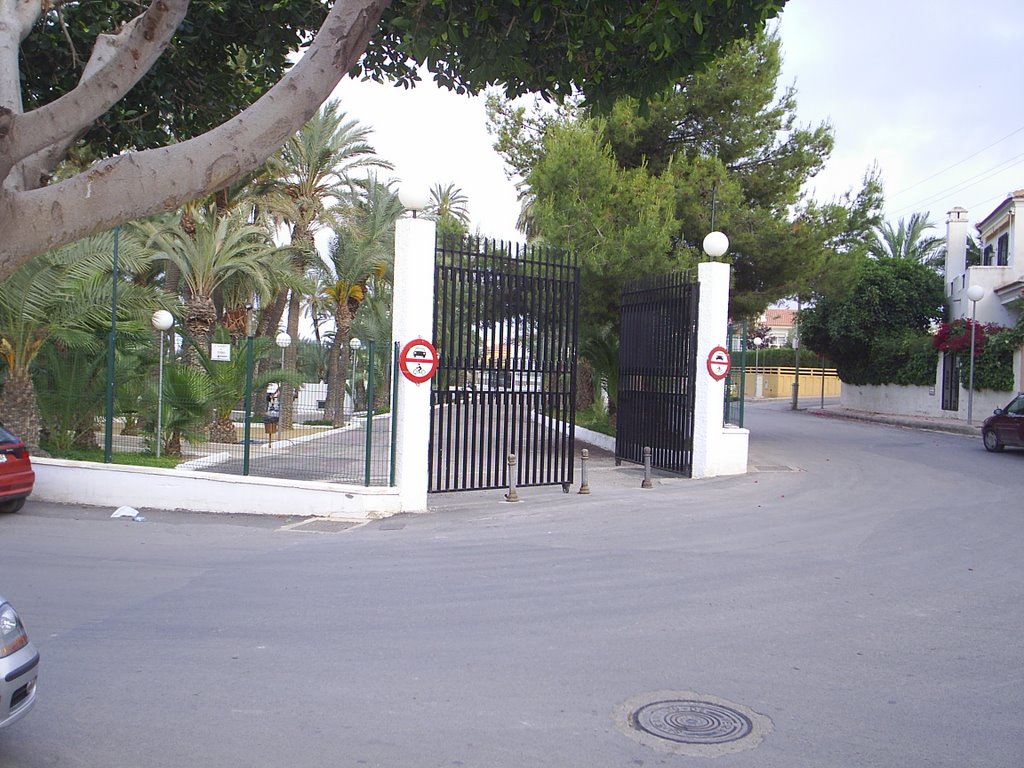 Puerta del recinto ferial"El Palmeral" by ammvera