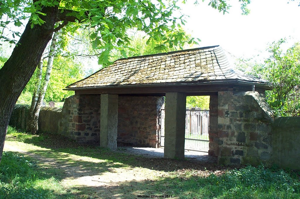 Jüdischer Friedhof (Eingang) in Alsbach-Hähnlein by Michael Ohmsen