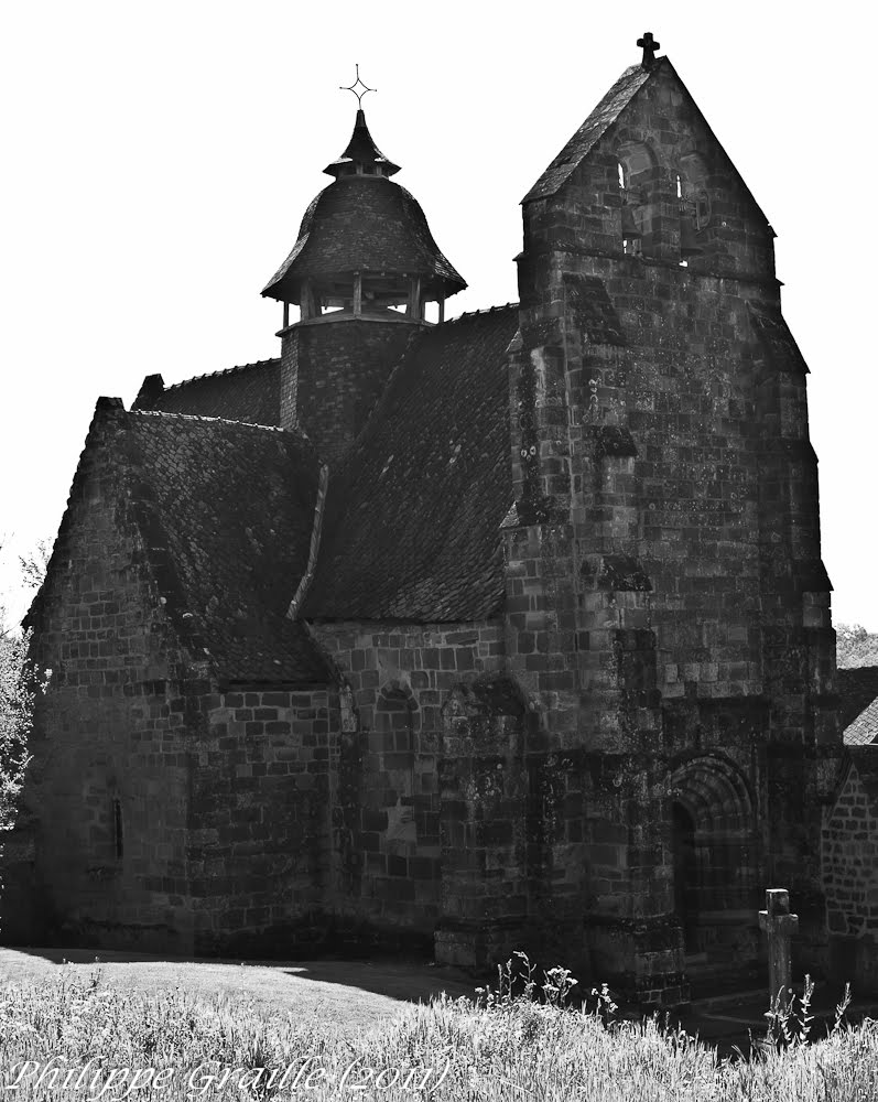 Saint Cyr la Roche (Corrèze) by Philippe GRAILLE