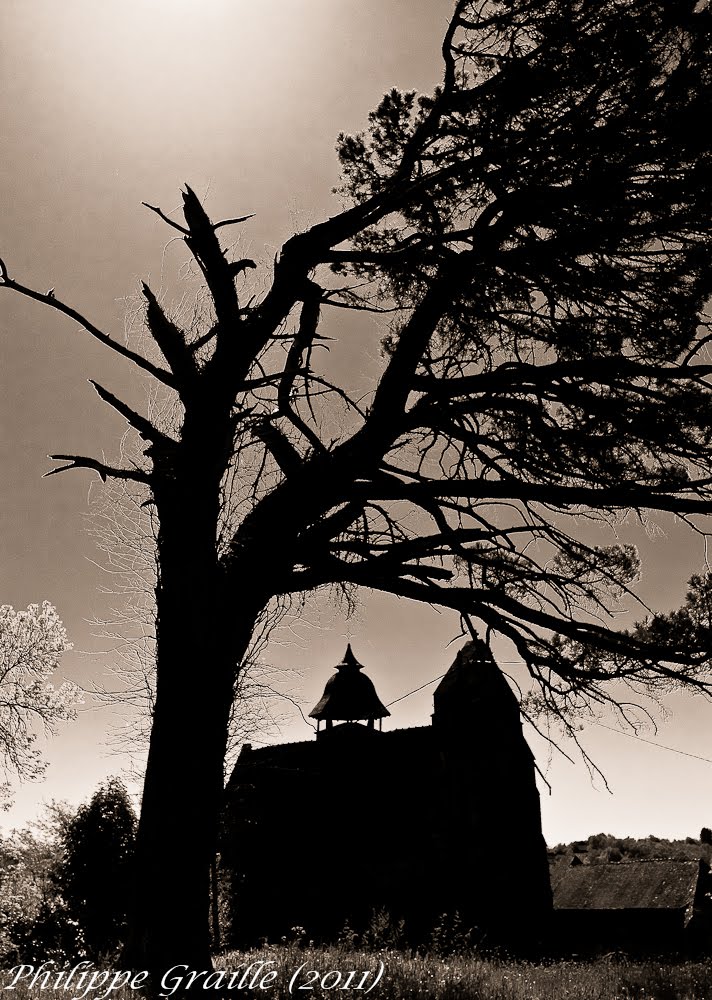 Saint Cyr la Roche (Corrèze) by Philippe GRAILLE