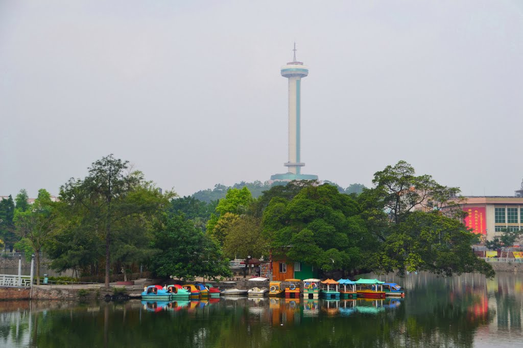 湖中心的游乐园Lake center of amusement park by liujianhua赤水洲儿