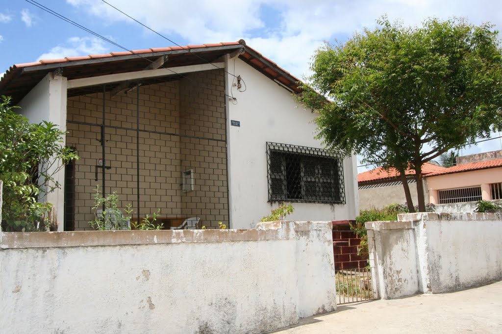 Casa no Tabapuá. Arquitetura presevada. by joaquimsaldanha