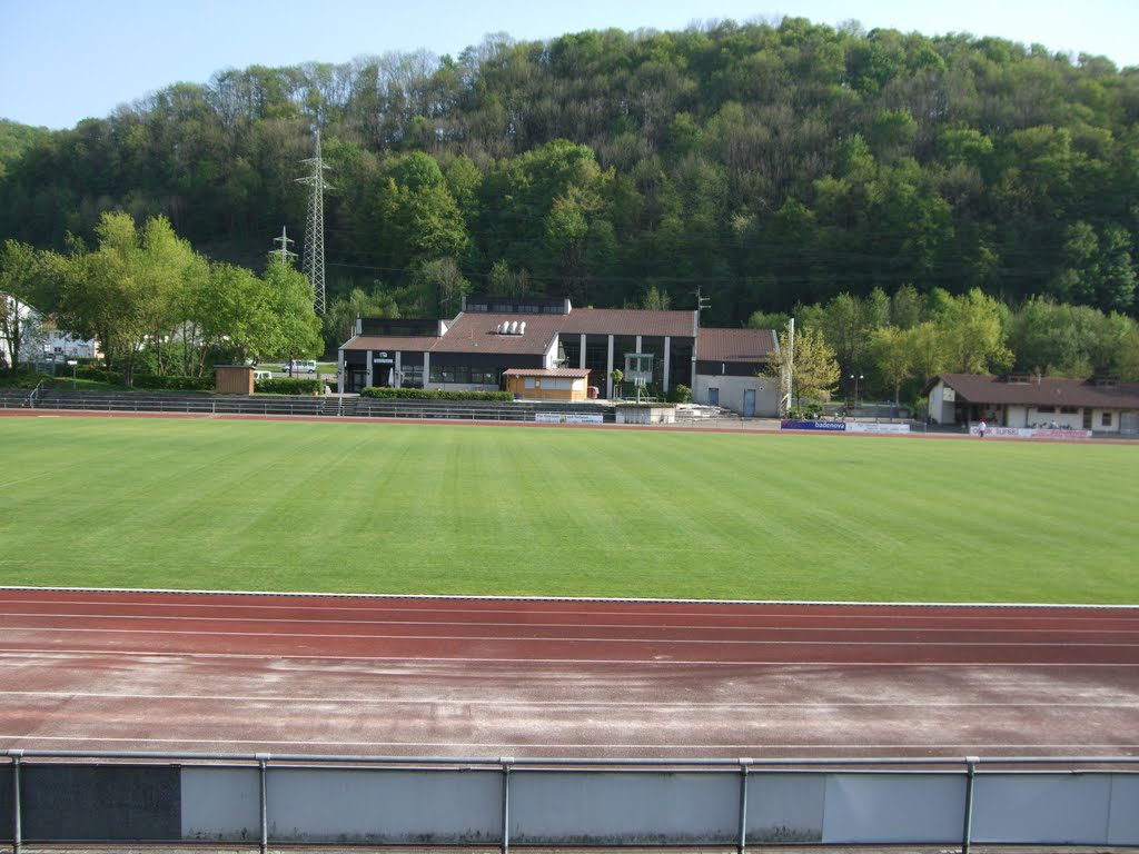 Wiesentalhalle hinterm Wiesentalstadion by Blubber