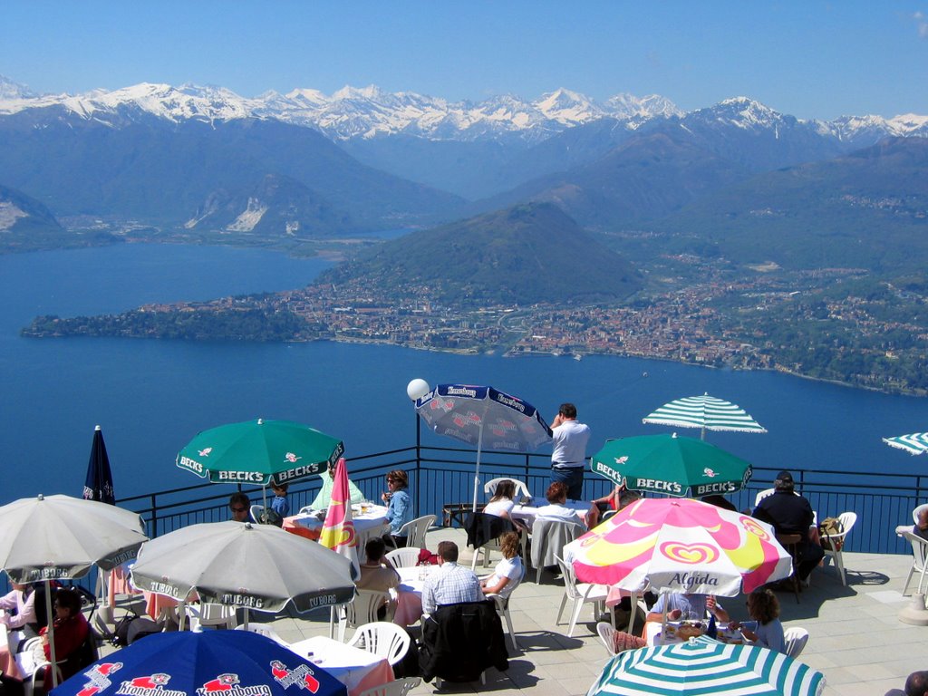 Laveno, Cima del Ferro by wrolf