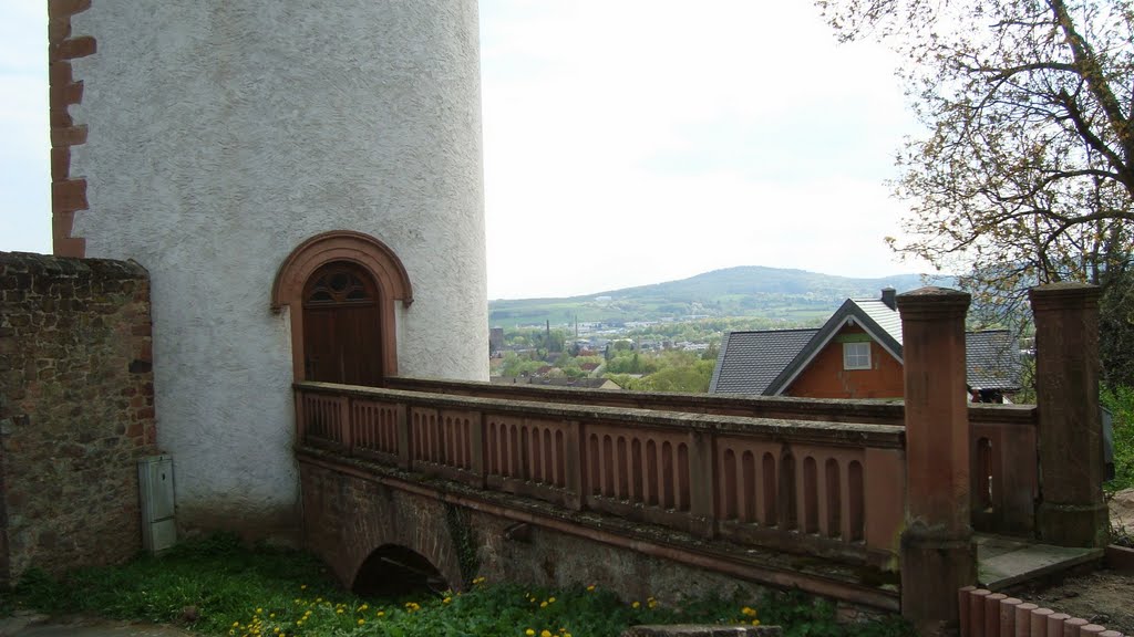 Brücke zu einem früheren Wehrturm by WanderGroschi & CGK