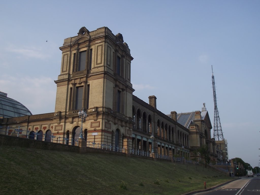 Alexandra palace by Mansour Eftekhari