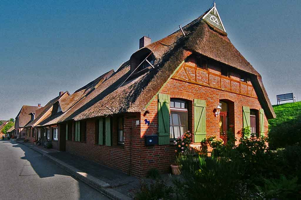 ALTENESCH-BRAAKE: Reetgedeckte Häuser / Thatched roof houses • 05-2007 by hartmut.breitling