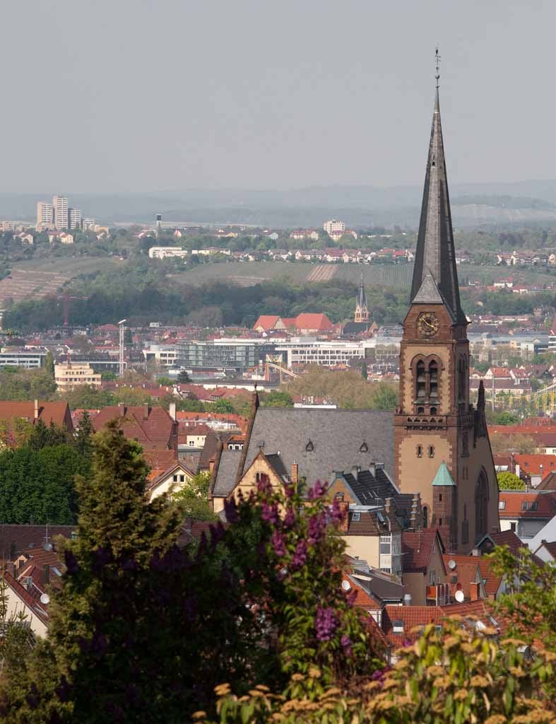 STUTTGART: Blick auf STUTTGART GABLENBERG mit Petruskirche / Look at STUTTGART GABLENBERG with St. Peter's church • 04-2011 by hartmut.breitling