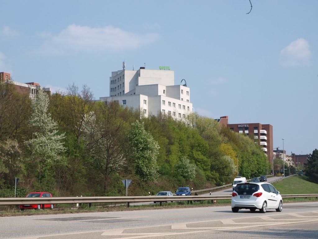 Bergedorfer Straße by Fotoberchtel