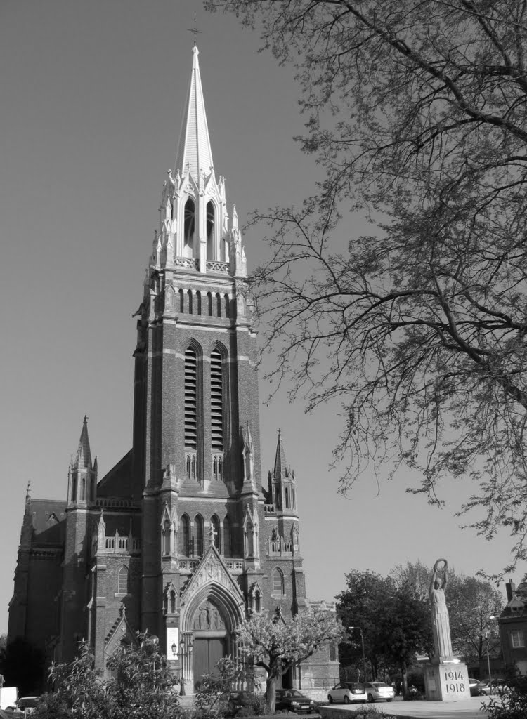 Église saint-Vaast (1927-1930) (Estaires) by Guy Ferdinande