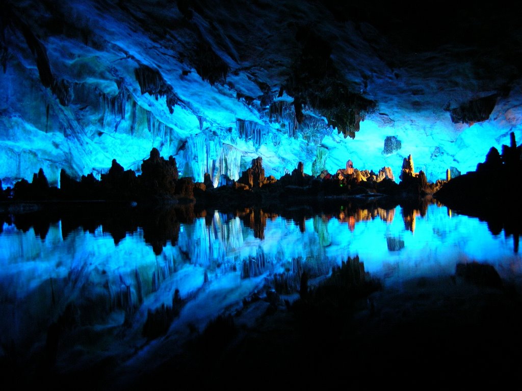 Reed Flute cave, Guilin by McMaze