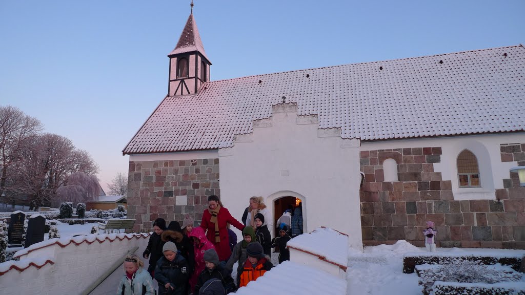 Låsby Kirke by kstrobech