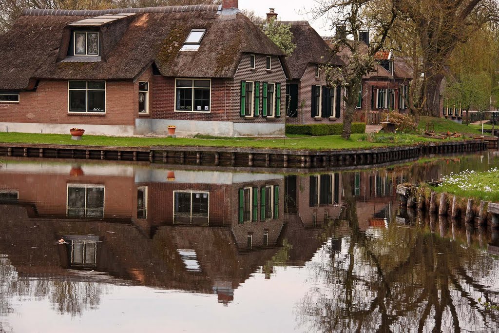 Dwarsgracht by Henk Maurer