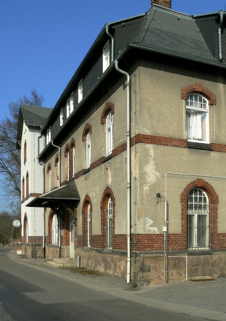 Wechselburg - Blick auf den alten Bahnhof by Thomas Eichler