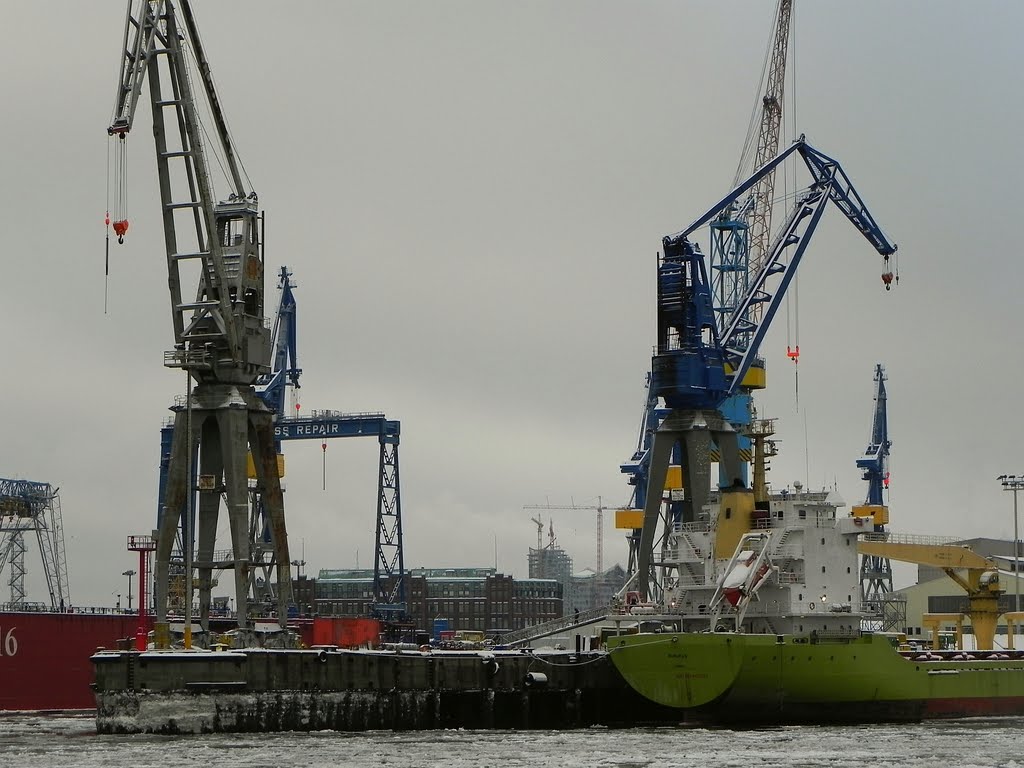 Hamburg (D); Hafen im Winter by HeinzBa