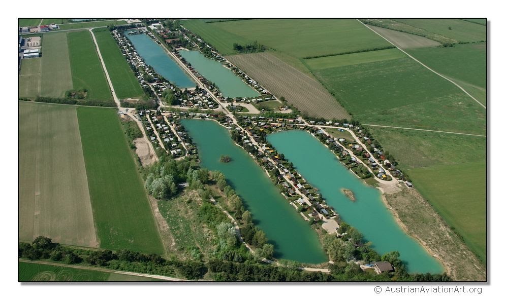 Teichsiedlung bei Teesdorf (Aerila View 4/2011) by AustrianAviationArt